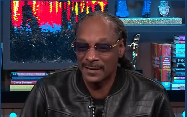 After a confused Snoop asked about what Ina had written, Andy explained: 